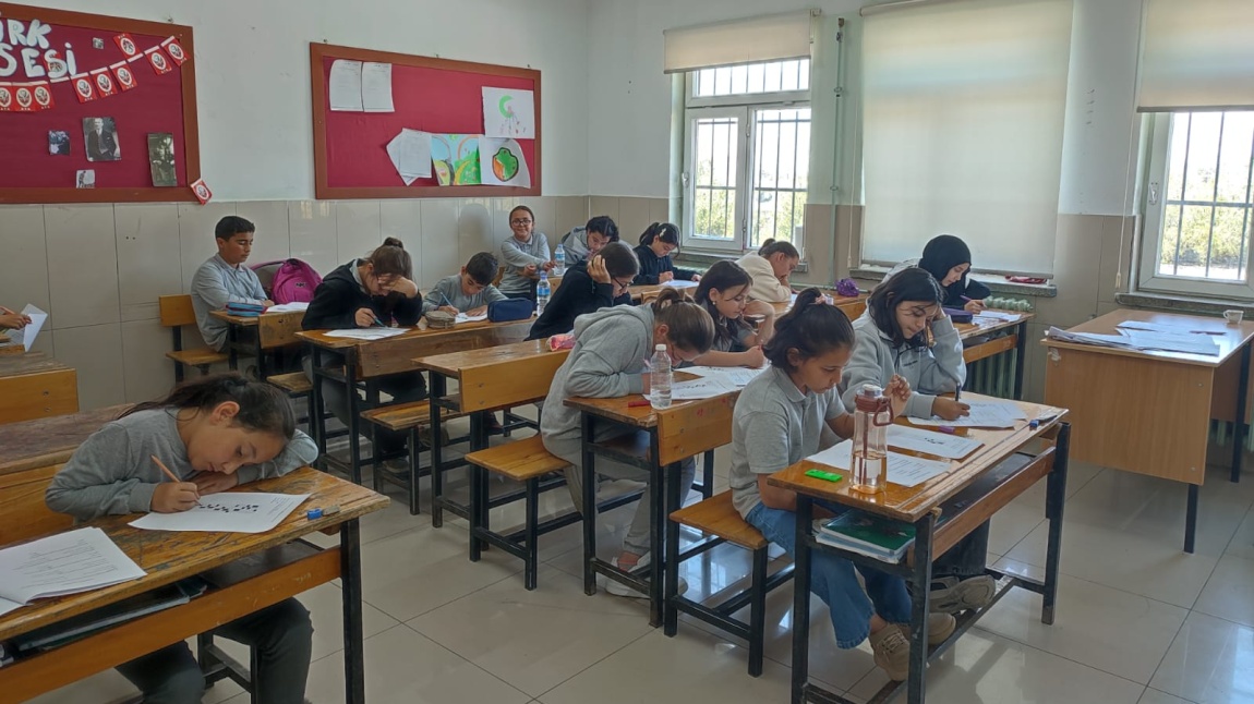 Bor Okuyor Projesine Katılan Öğrencilerimize Okulumuzda Sınav Yapıldı.